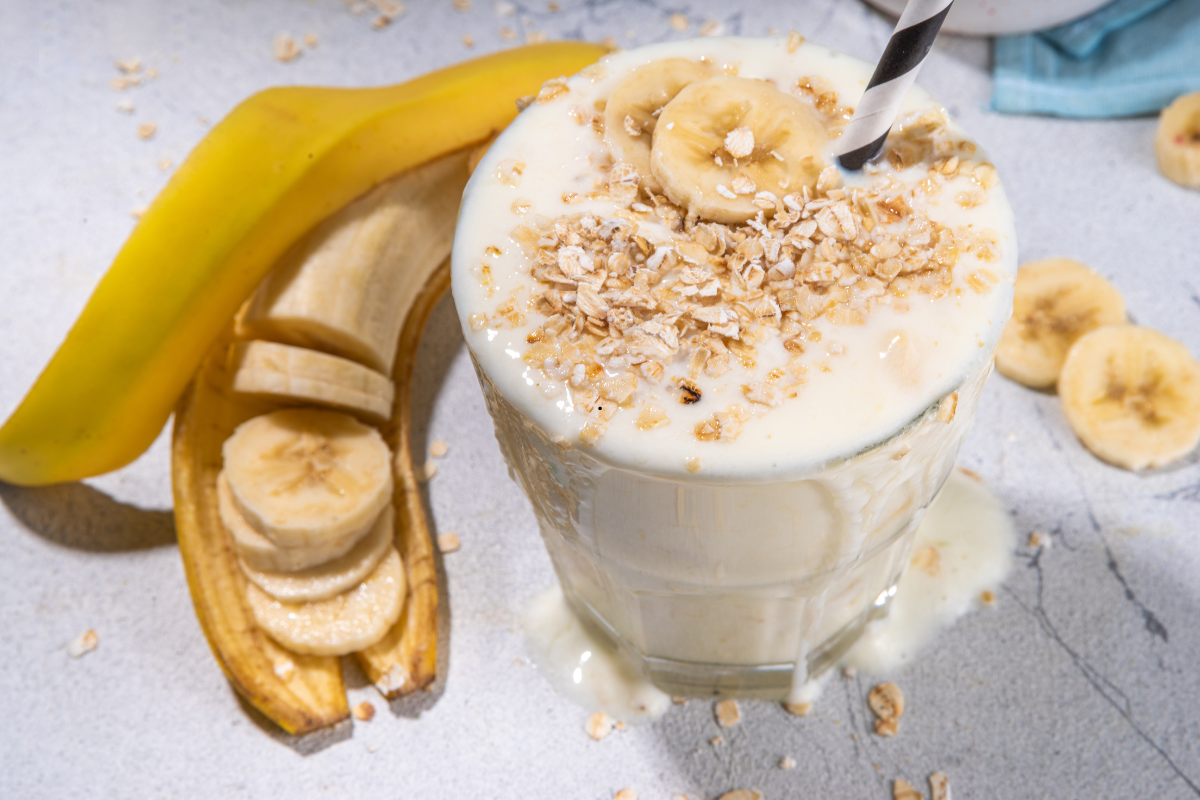 Healthy smoothie breakfast for busy moms