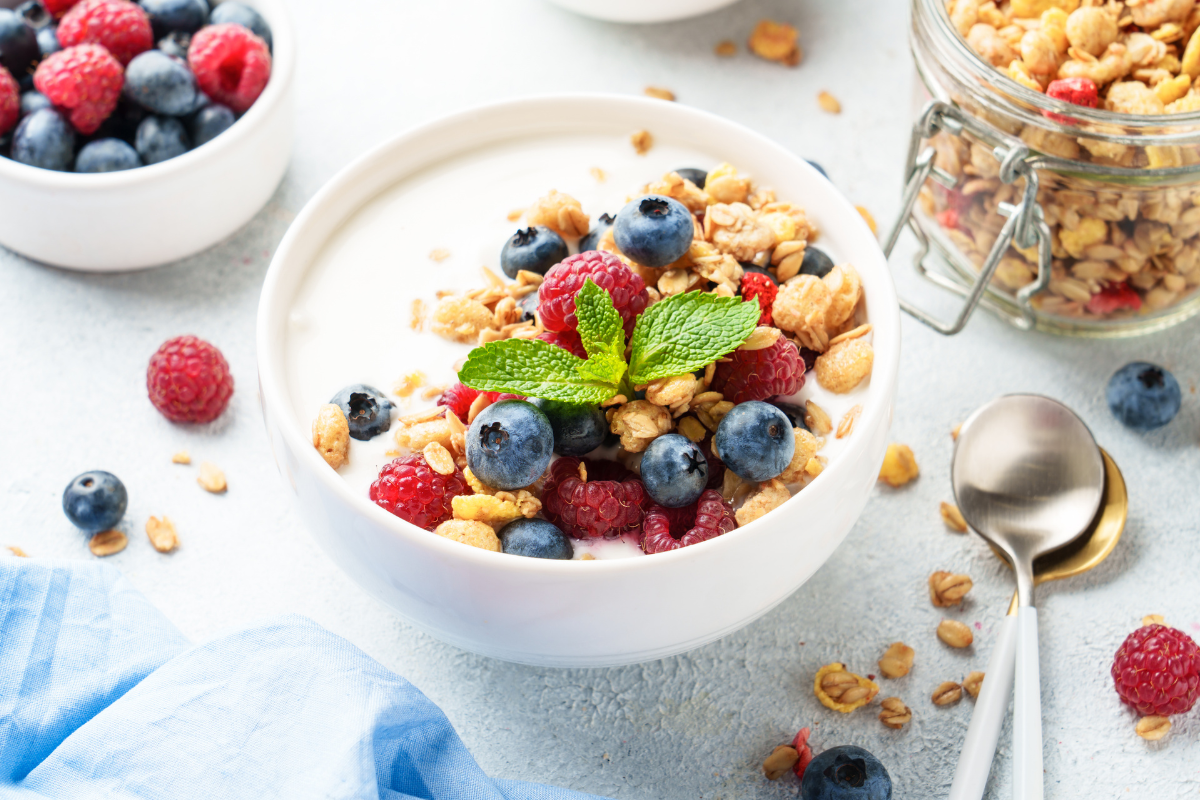 Greek yogurt breakfast bowl for busy moms