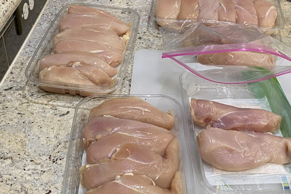 How to freeze cooked chicken properly for meal prep and food storage