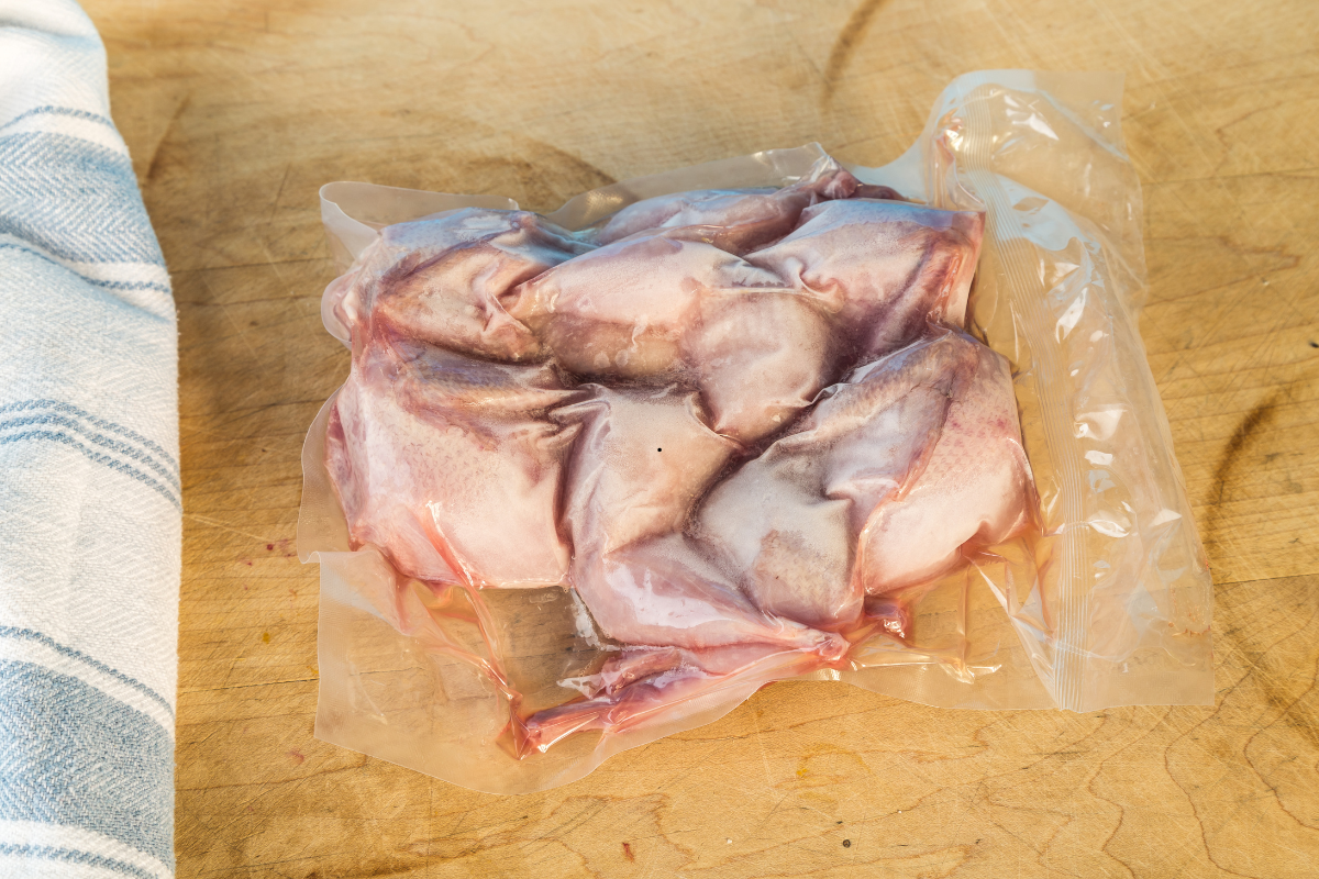 Safe way to thaw frozen cooked chicken in the refrigerator