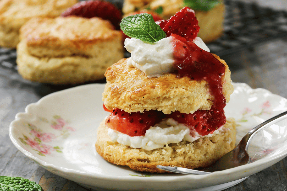Ingredients for easy strawberry shortcake recipe
