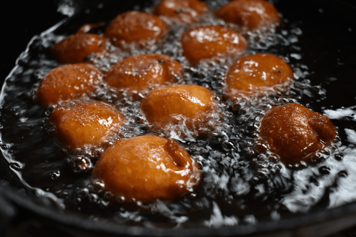 Frying easy puff puff recipe with few ingredients