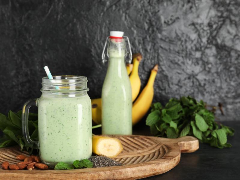 Healthy smoothie recipes for weight management made with fresh fruits and vegetables
