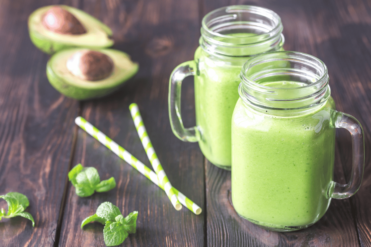 Creamy avocado green smoothie recipe