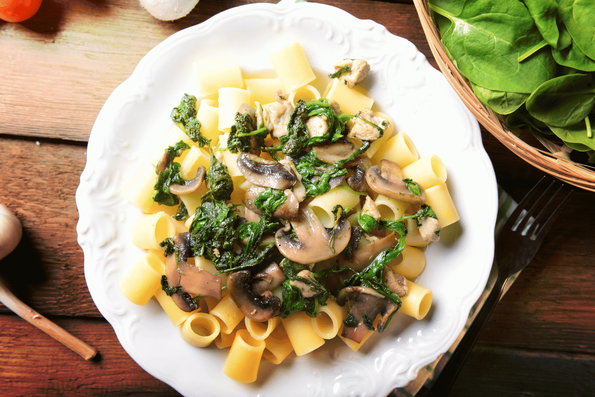 Chicken Bites with spinach and mushrooms