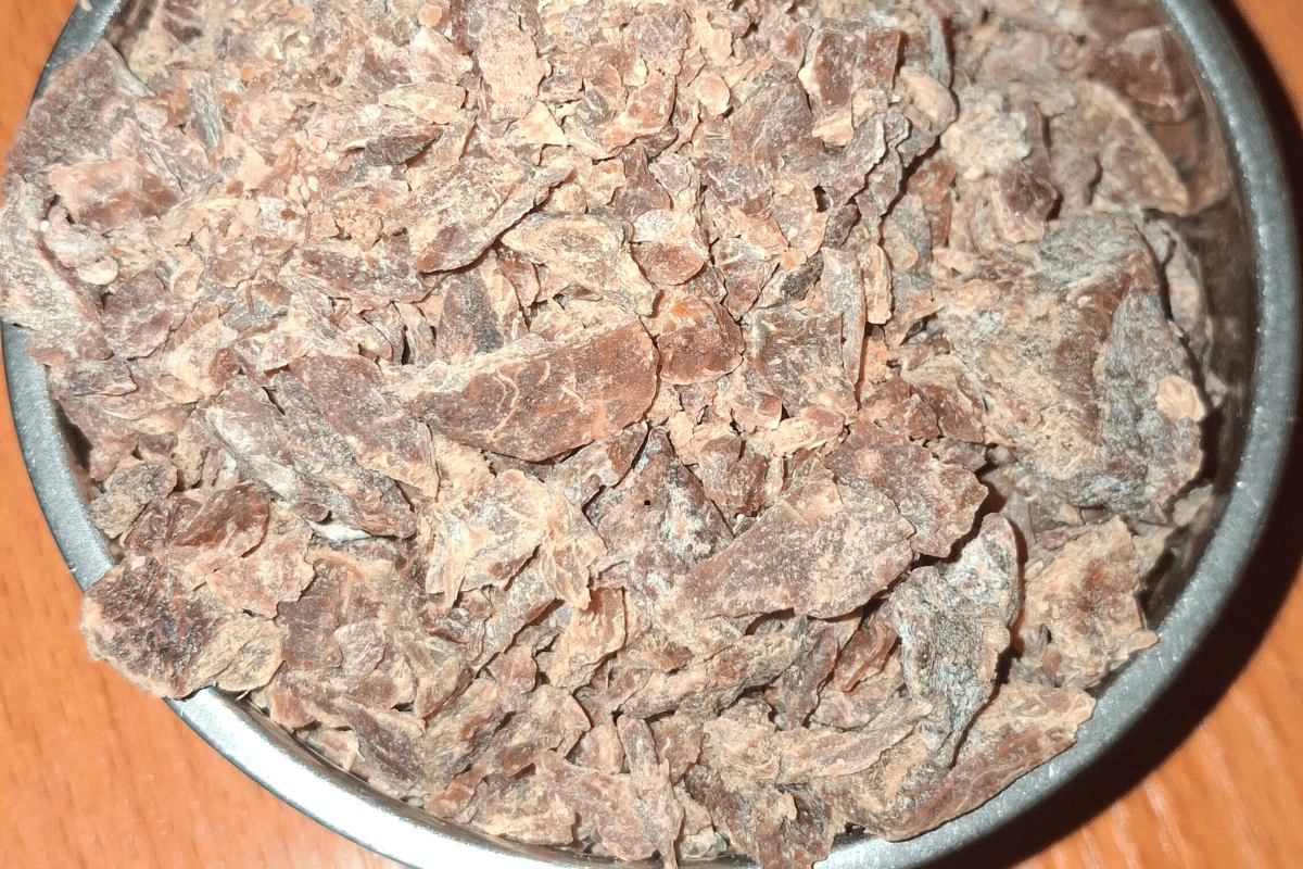 Freshly ground achicha prepared for traditional Igbo achicha and akidi recipe.