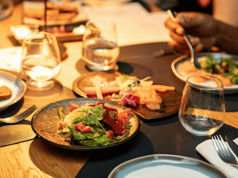 Fresh and easy no-cook dinner ideas to keep your kitchen cool on hot summer nights.