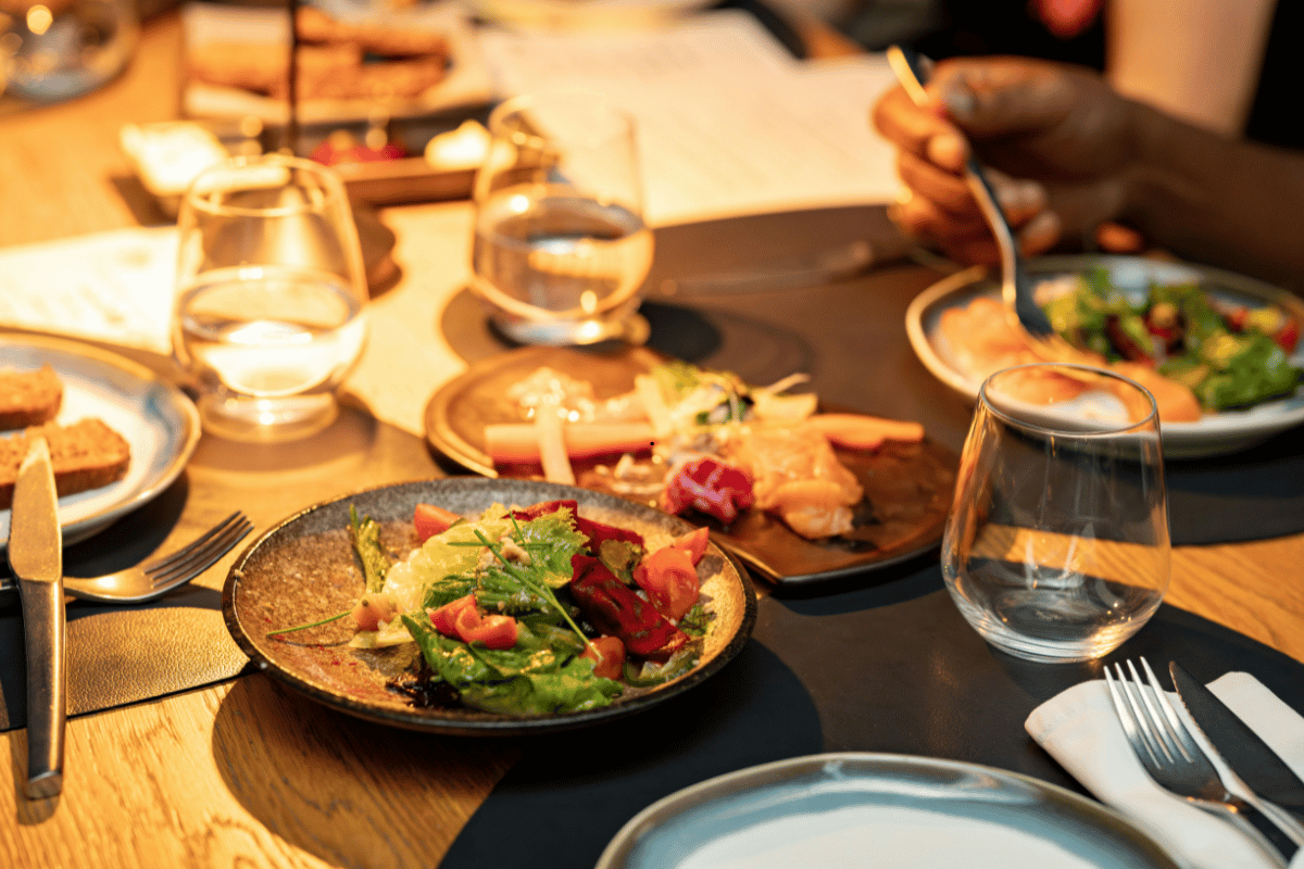 Fresh and easy no-cook dinner ideas to keep your kitchen cool on hot summer nights.